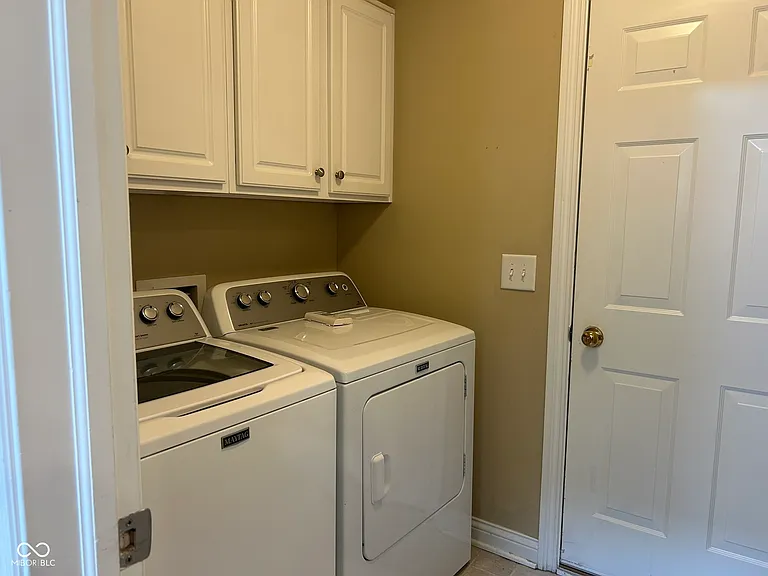 8645 Meridian Square Dr — Photo 31