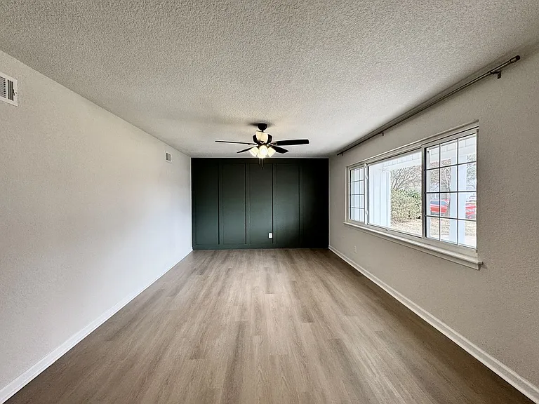 4512 Whitechapel Ct — Photo 8