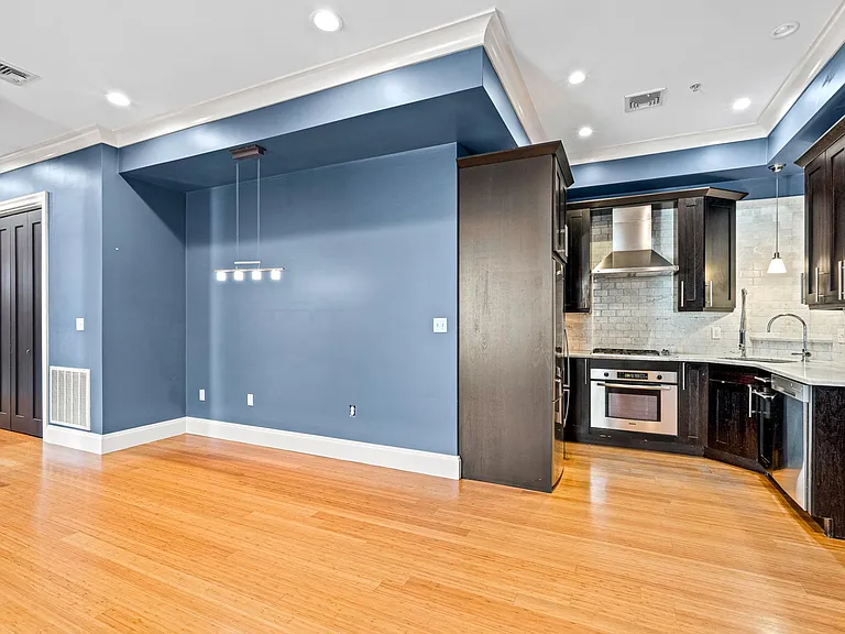 368 Dorchester St #2 — Photo 4