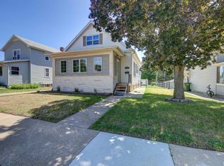 2521 Pershing Blvd, Clinton, IA 52732