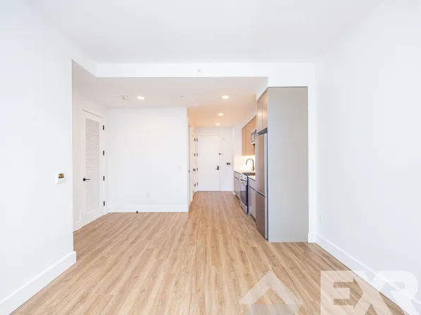 2230 Cropsey Avenue image 3 of 71