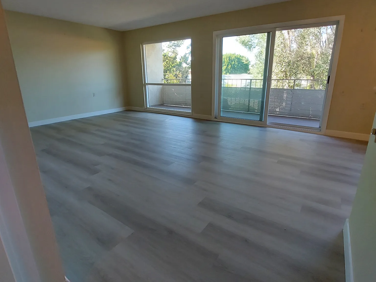 2 bed, 1100 sqft, $2,950 — Photo 3
