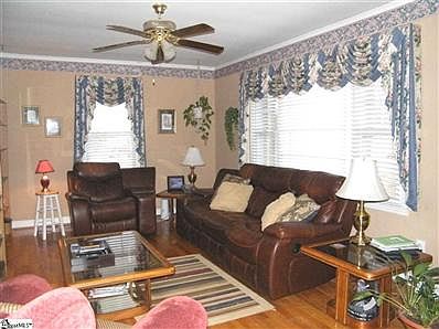 3rd image of 205 Sunnydale Dr