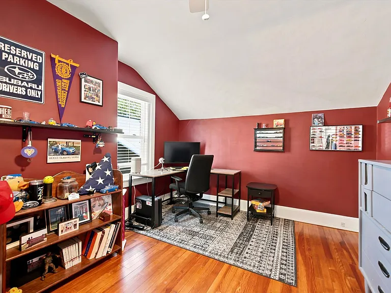 124 Price St — Photo 15