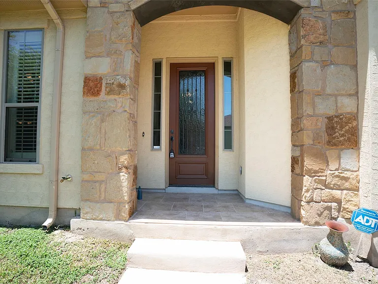210 Rivulet Ln — Photo 3