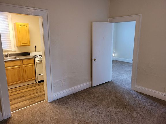 3rd image of 242 Ethel Ave #Ethel242-2