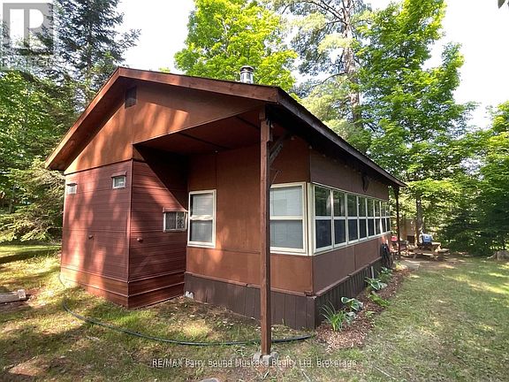 3rd image of 39 Weber Rd