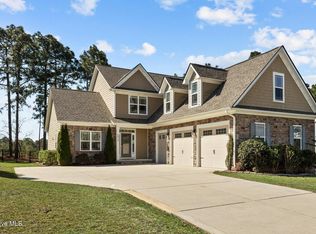 2933 Hampton Ridge Rd, Fayetteville, NC 28311