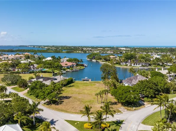 213 Spinnaker Dr, Vero Beach, FL 32963