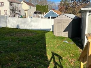 897 Hillside Rd, Phillipsburg, NJ 08865