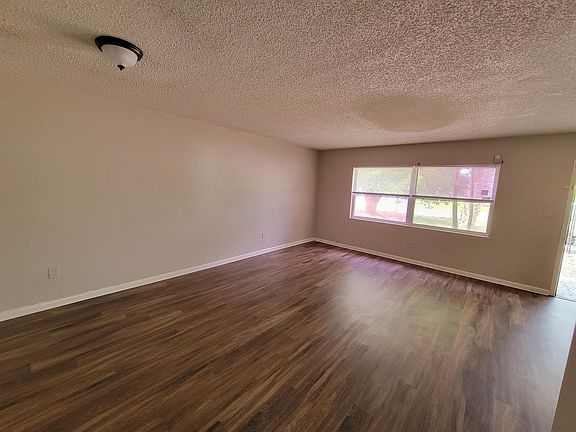 4th image of 500 N Mars Ave
