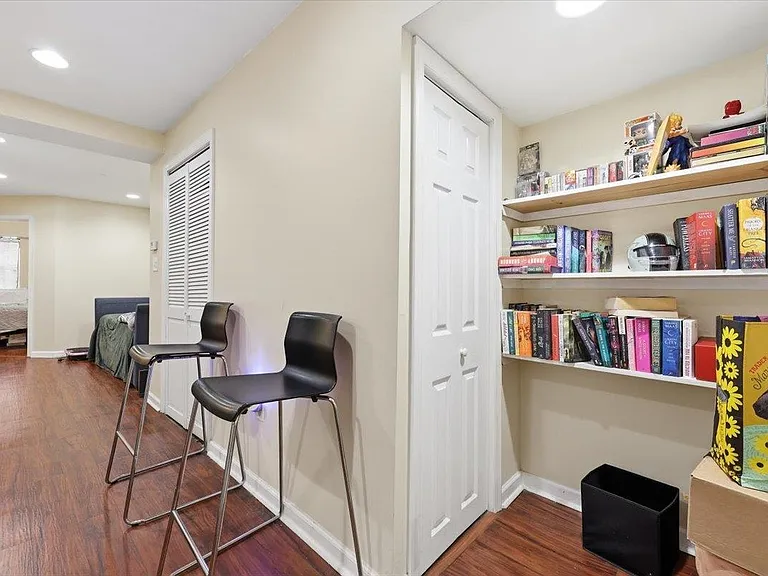 39 Waverly St #1 — Photo 11