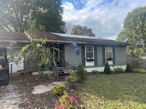 146 Fescue Dr, Chickamauga, GA 30707