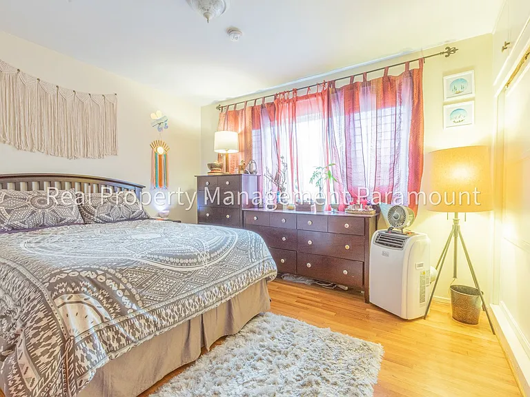 8016 Blackburn Ave #2 — Photo 7