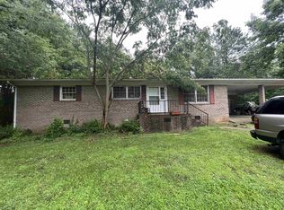 121 Valley Dr, Warrenton, NC 27589