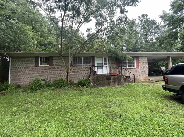 121 Valley Dr, Warrenton, NC 27589