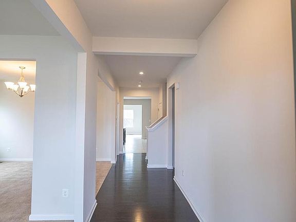 4th image of 14217 Belle Ave