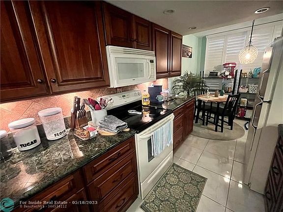 4th image of 2910 SW 87th Ter APT 1717