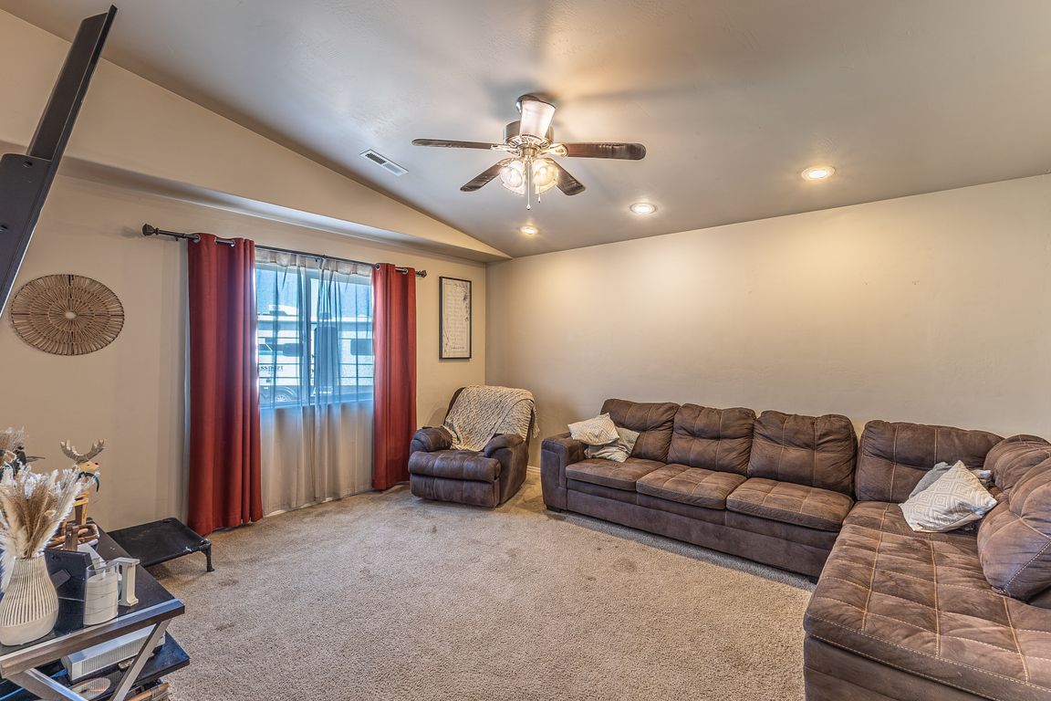 next background image