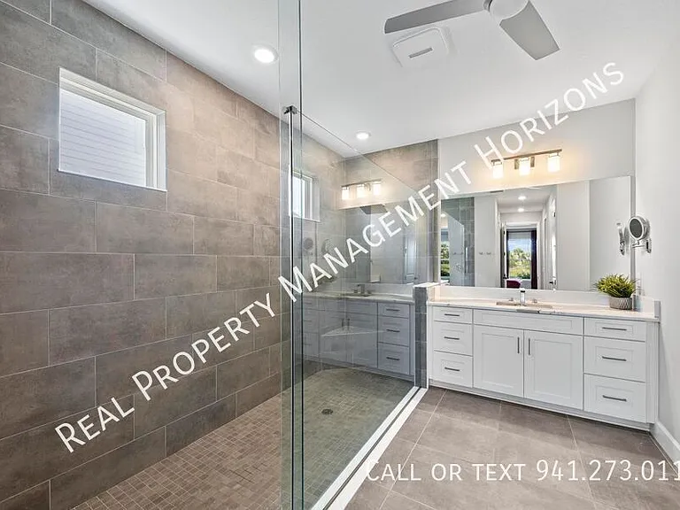 4430 Pond Brook Ct — Photo 32