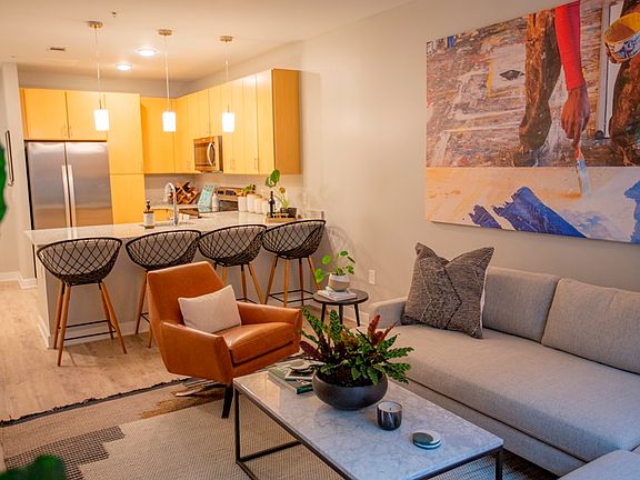 5th image of 2911 W Grand Blvd APT 2117