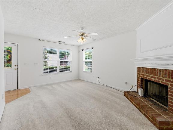 5th image of 7230 Bridgeport Ct