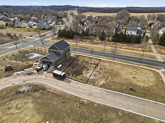 2nd image of 26-2810 Big Bluestem Pkwy