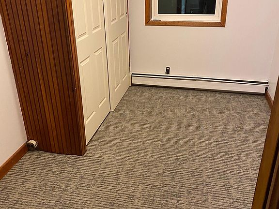 small bedroom/office