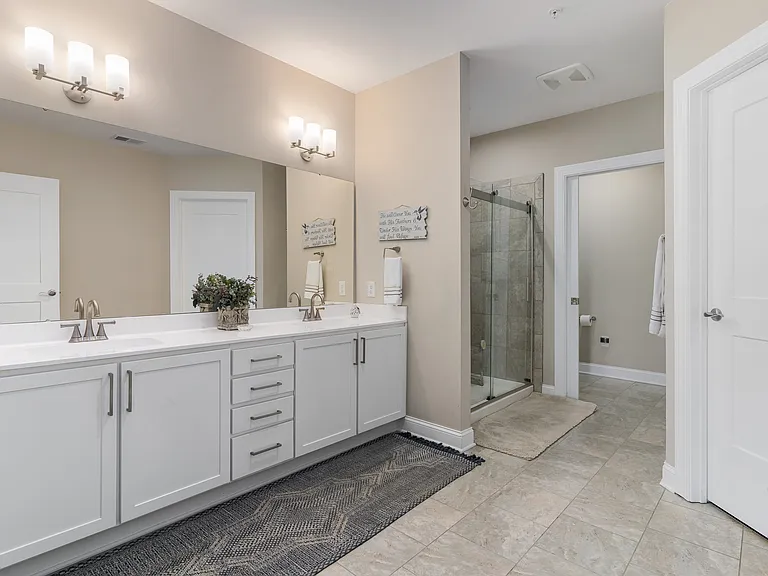5317 Highpointe Lakes Dr #402 — Photo 13