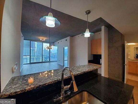 5th image of 860 Peachtree St NE Unit 1714