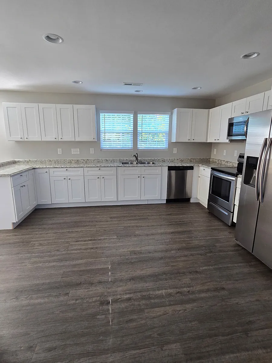 Building Photo - 1151 Bentley Ct