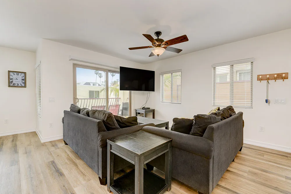 3 bed, 1500 sqft, $6,700 — Photo 3