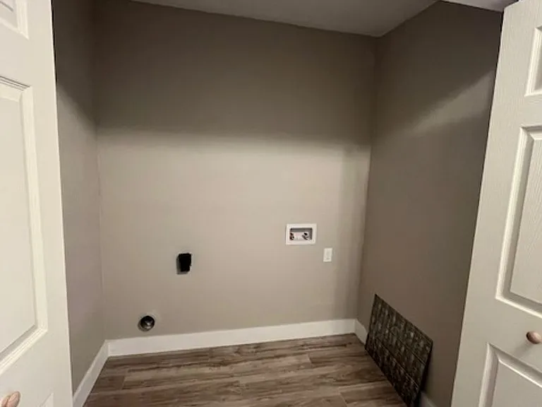 1457 Green St — Photo 5