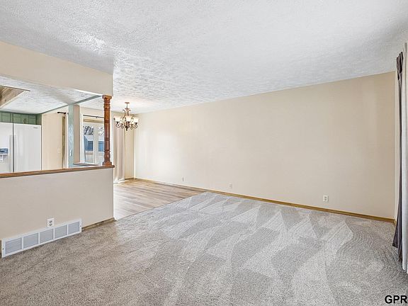 4th image of 13107 Josephine St