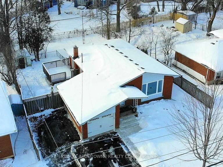 314 Bevan Dr — Photo 3