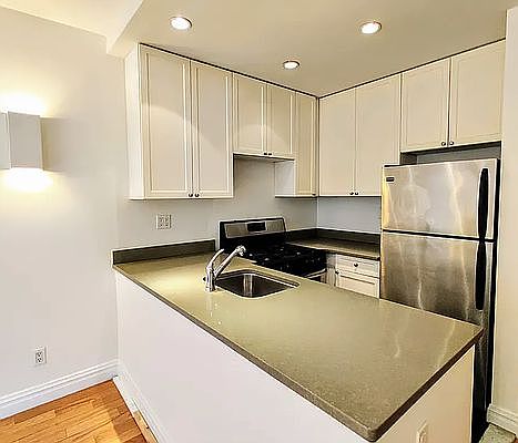 1st image of 101 E 116th St #4I