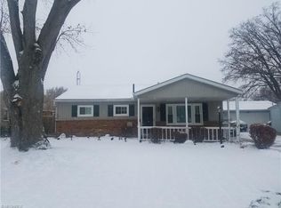 4208 Riverview Ln, Lorain, OH 44055