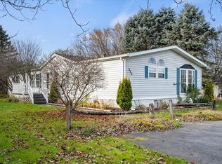 333 Fallbrook Cir, Clifton Springs, NY 14432