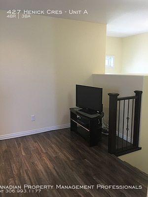 3rd image of 427 Henick Cres Unit A