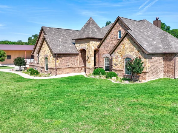 156 Spring Meadow Dr, Springtown, TX 76082