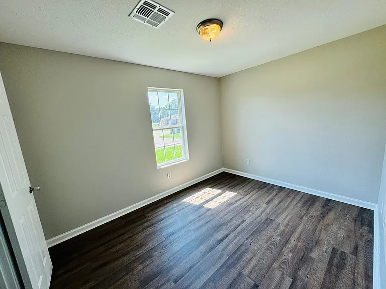105 Greene Ln #115G — Photo 11