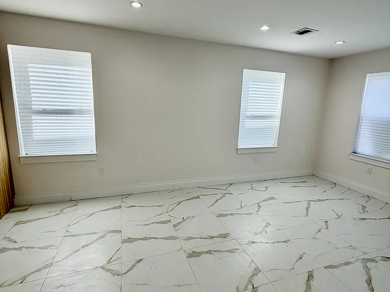 Living/Dining area
