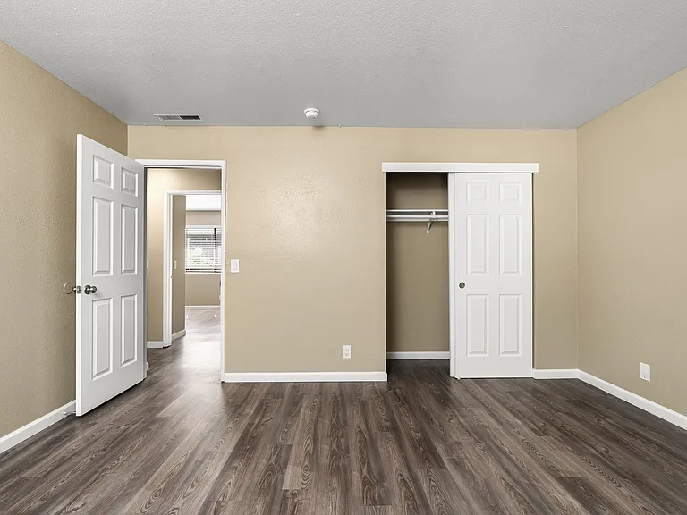 Cedar Park Apartments — Photo 28