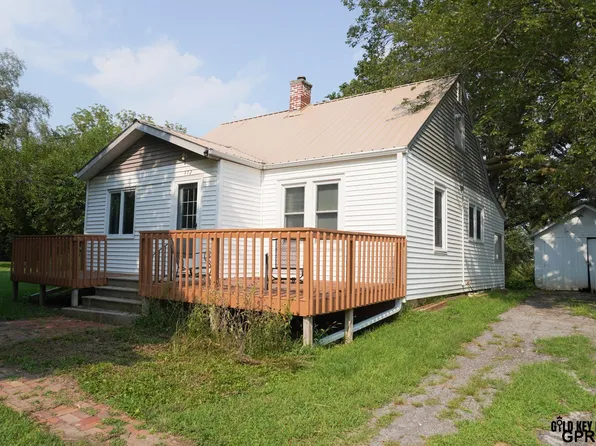 372 6th St, Burr, NE 68324