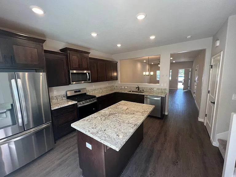 3902 Wickman Loop — Photo 6