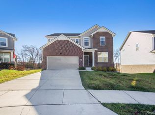 58543 Navarra Dr, South Lyon, MI 48178