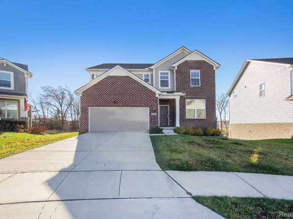 58543 Navarra Dr, South Lyon, MI 48178