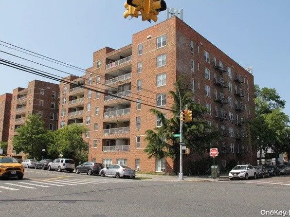 60-11 Broadway #L-1, Woodside, NY 11377