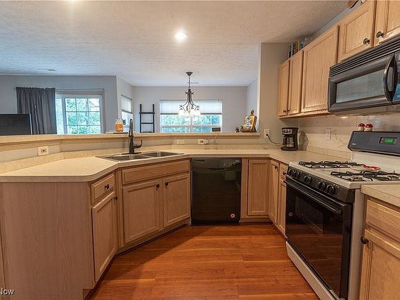 4th image of 420 Tollis Pkwy
