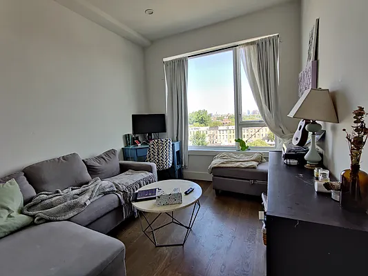 Rented by Signature Property Realty | media 26